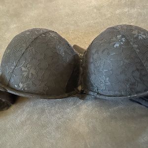 Torrid bra size 44D